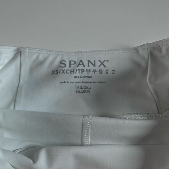 SPANX Size XS Get Moving Skort 14" Skirt Skort White Tennis UPF 50 Athletic NWT - Picture 4 of 5